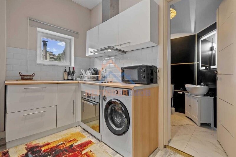 Centrul Vechi, apartament 2 camere semidecomandat.