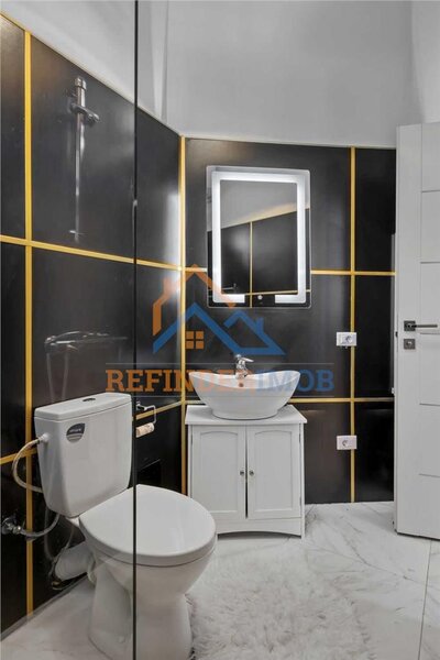 Centrul Vechi, apartament 2 camere semidecomandat.